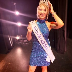 🌎 ONE-OF-A-KIND sequin Ashley Lauren Dress